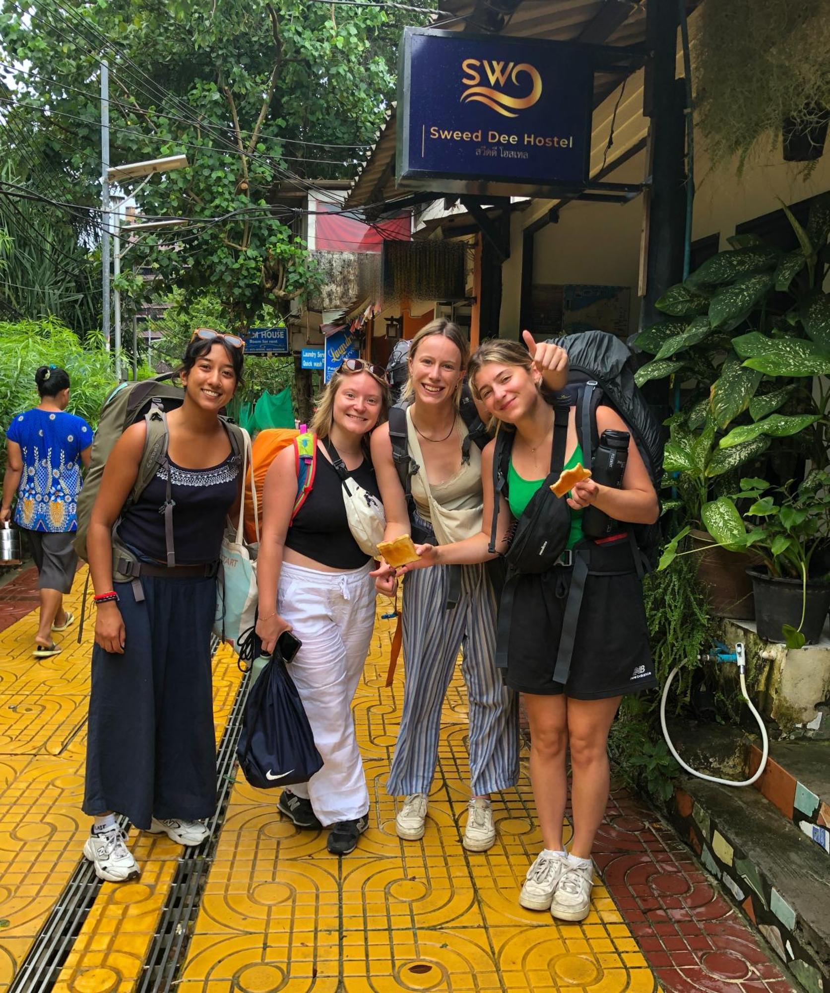 Sweed Dee Hostel Phi Phi Islands Esterno foto
